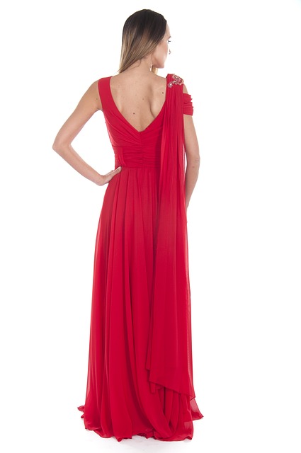 red-3737393_640
