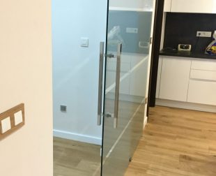 sklenene-posuvne-dvere-cadca-1-310x252